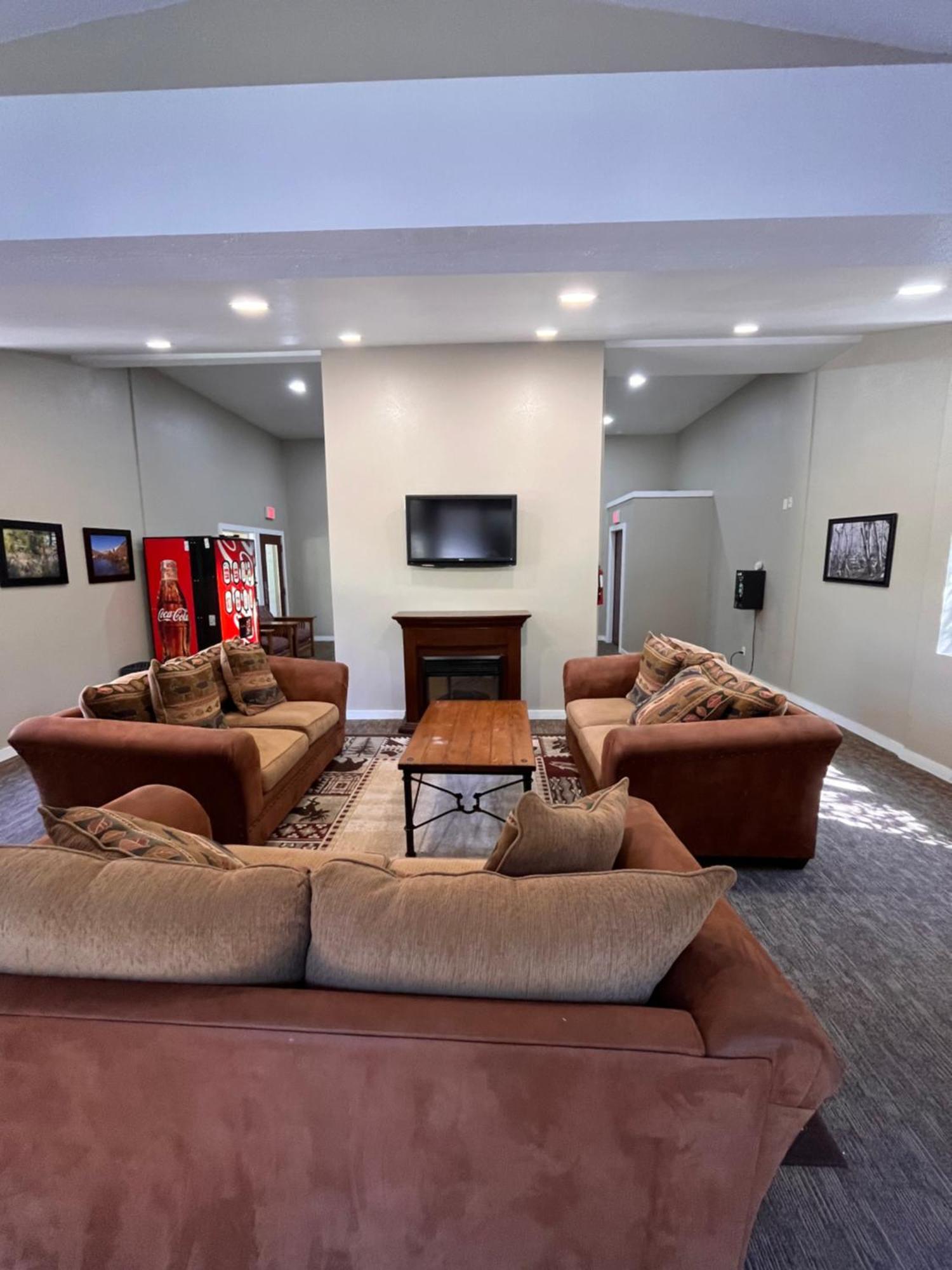 Cozy With Loft At Mammoth & Racquet Club, Hot Tub, Garage, 10 Min Walk To Lifts Appartement